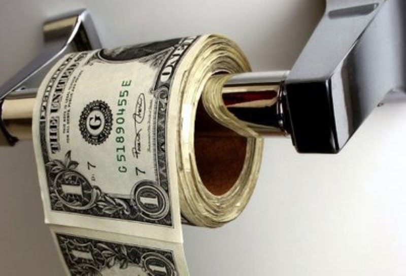 Carta igienica dei soldi
