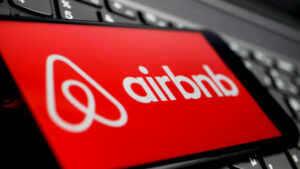 Airbnb Looking to Support Crypto While Focusing on Free Housing for 100,000 Ukrainian Refugees PlatoAiStream PlatoAiStream. Data Intelligence. Vertical Search. Ai.
