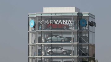 Las acciones de Carvana caen bruscamente en medio de un acuerdo con los acreedores y los rumores de bancarrota