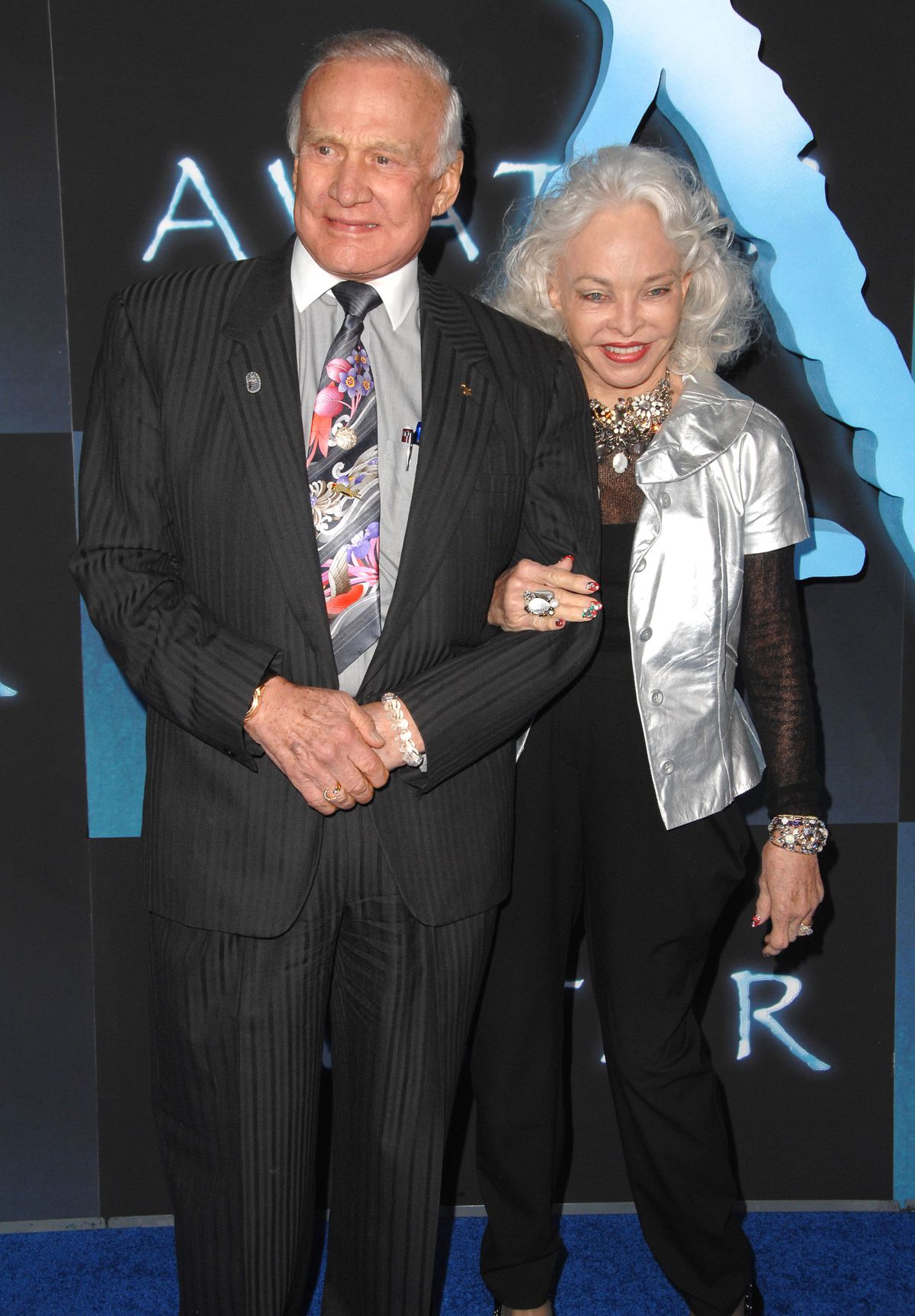Astronaut Buzz Aldrin and then-wife Lois Driggs Cannon wearing nice old folks clothes to the Avatar premiere