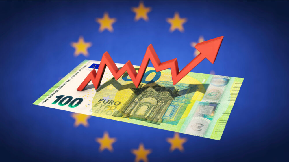 ECB øker rentene med 50 bps; Signaliserer behov for ytterligere fotturer for å bekjempe inflasjon