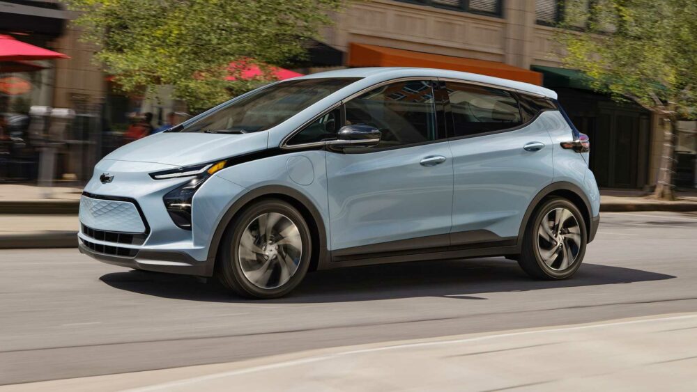 GM은 50년에 EV가 2025억 달러의 수익으로 견고한 수익성을 기대합니다.
