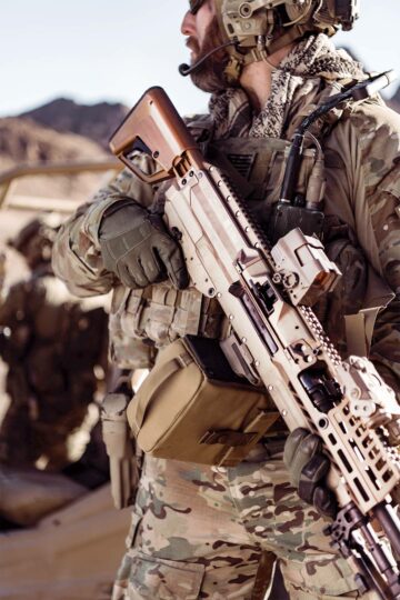 Nuevo rifle, ametralladora ligera dirigida a las tropas de combate cuerpo a cuerpo