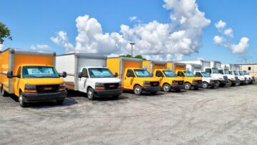 Το Penske επεκτείνει το ίχνος του κέντρου μεταχειρισμένων φορτηγών