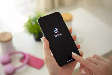 TikTok Outlawed on all American Govt Issued Smartphones