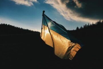 YK lähettää USDC:n siirtymään joutuneille ukrainalaisille Stellar-verkon ($XLM) kautta