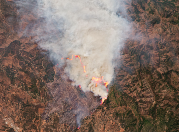Atualização do incêndio florestal do Parque Nacional de Yosemite