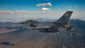 100 RAAF-flygere blir med på luftkamptrening i Nevada