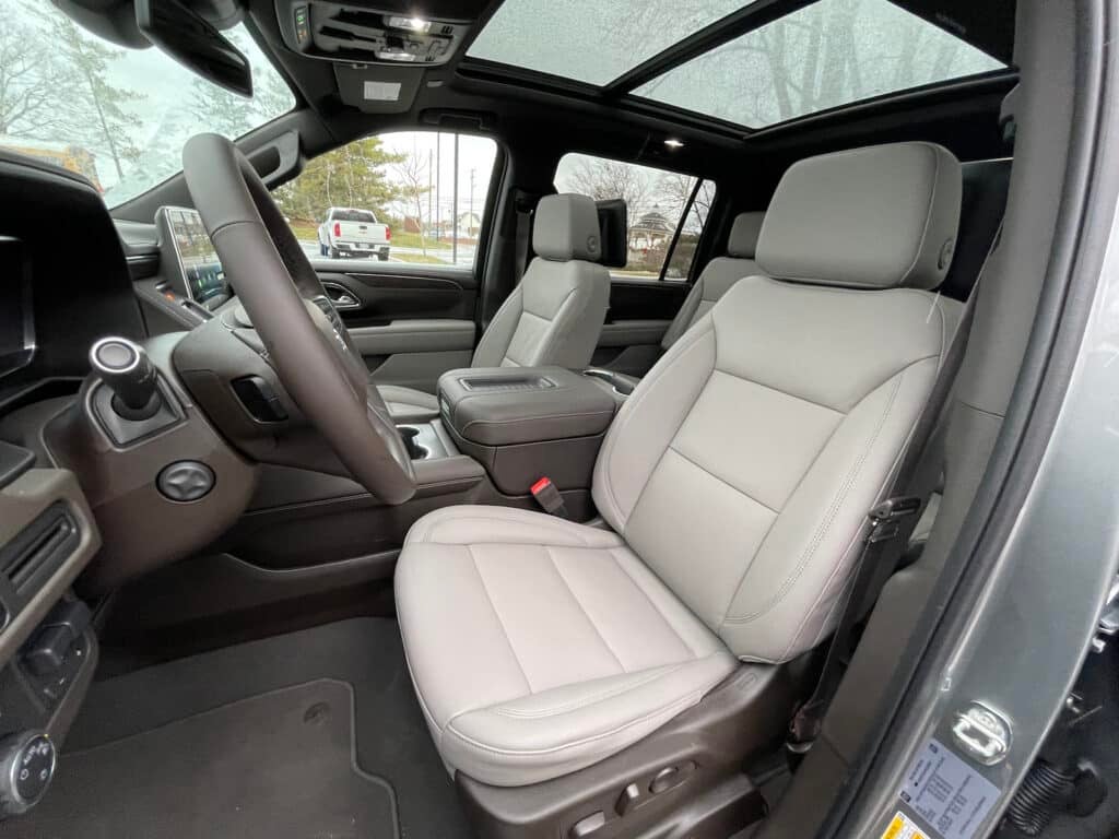 2023 Chevy Suburban Z71 front seats