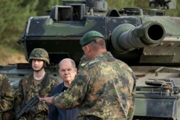 پس از پیشنهاد ایالات متحده، آلمان تانک های لئوپارد را برای اوکراین آزاد می کند