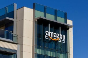 Amazon, altre aziende tecnologiche statunitensi, tagliano i posti di lavoro