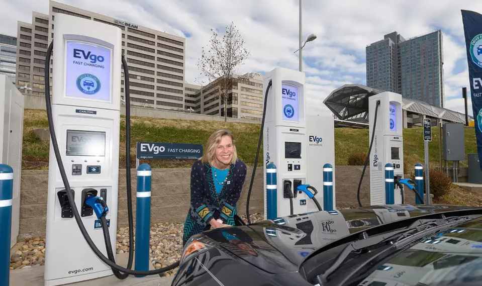 Amazon’s Alexa will soon help EV drivers find and pay for charging, thanks to partnership with EVgo
