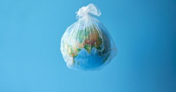 Ett ambitiöst globalt fördrag är ett avgörande steg för att lösa plastkrisen