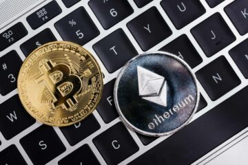 Bitcoin i Ethereum stale rosną