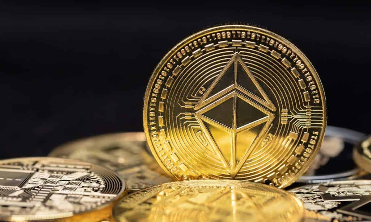 Clear Upward Trend in Addresses as Ethereum Rallies Past $1.6K: Data