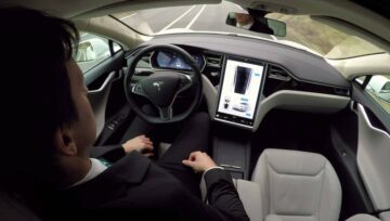 Cops chase Tesla driver 'dozing' with Autopilot on