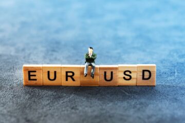 EURUSD e GBPUSD: l'euro riesce a mantenersi sopra 1.06500