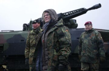 גרמניה רואה את כלי הרכב הקרביים של פומה נהדרים אך מפוקפקים מדי למלחמה