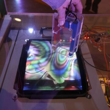 Hands-On Museum Exhibit Brings Electromagnetism to Life