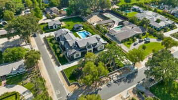 Hidden In Plain Sight: $17 Million Home In A Southern California Celebrity Magnet