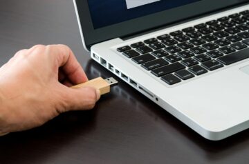 Kako varnostno kopirati Macbook na bliskovni pogon