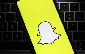 Как изменить камео-селфи в Snapchat
