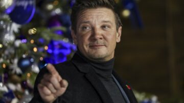 Jeremy Renner was aiding stranded motorist when critically injured, mayor says
