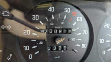 Junkyard Gem: 1980 BMW 320i