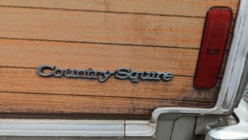 פנינה של מגרש הגרוטאות: 1981 Ford LTD Country Squire