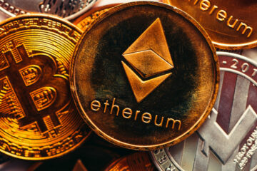 Mercati: Bitcoin scende ma resiste sopra i 23,000 USD, Ether scivola, il più grande guadagno di Polygon nella top 10