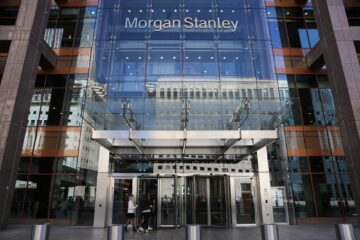 Morgan Stanley теперь владеет биткойнами
