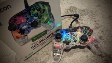 Controle NACON Pro Compact Colorlight para análise do Xbox