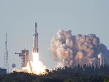 SpaceX lanceert Falcon Heavy-raket met 1e nationale veiligheidslading
