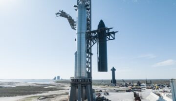 SpaceX、スーパー ヘビー スタティック ファイア テストの準備中