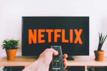 Streamingtjänsten Netflix letar efter en flygvärdinna baserad i San Jose, Kalifornien; inte så dåligt betalt