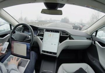 Tesla je ponaredil predstavitev samovozečega avtomobila, priča inženir avtopilota