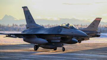 美国空军和海军侵略者从空军国民警卫队获得升级的 F-16C