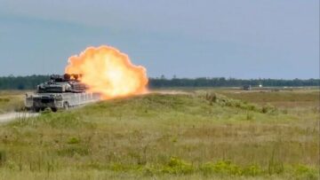우크라이나 분쟁: 미국, 첫 번째 탱크 대대 인도를 위한 '여러 옵션' 검토