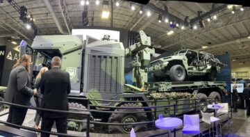 米陸軍は、新しい戦術トラックのプロトタイプを構築するためにXNUMXつの会社を選択します