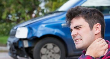 Que dor no pescoço: sinais de chicotada de um acidente de carro