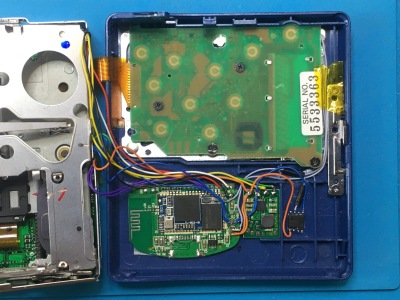Trådløs MiniDisc Walkman har Bluetooth på innsiden