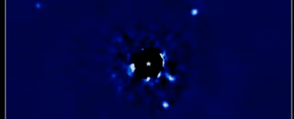 En rörlig bild av exoplaneter som kretsar kring en främmande stjärna #SpaceSaturday