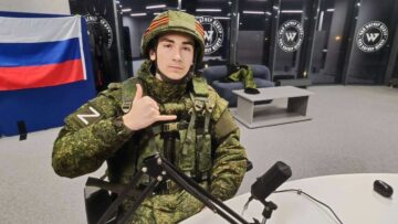 Bei einem bizarren Propaganda-Stunt streamt ein Teenager das große Strategiespiel „Russland gegen die NATO“ aus dem Hauptquartier der berüchtigten Söldnergruppe