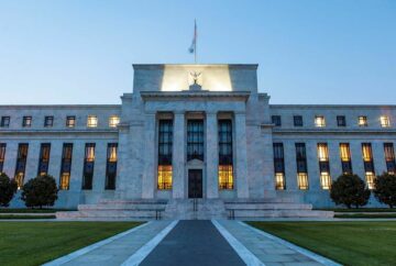 DoubleLines Gundlach: Oddsen for et rentekutt i Fed i 2023 er en "myntflip"
