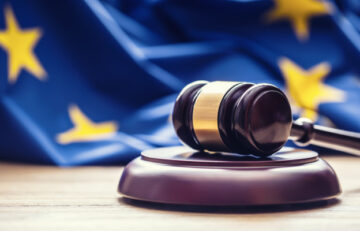 欧盟实施数字服务法