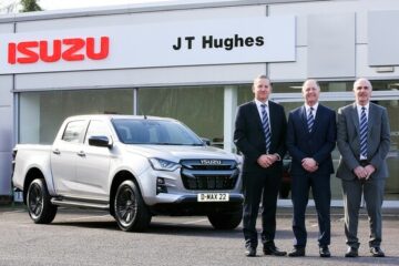 JT Hughesの自動車小売事業の拡大により、2021/22年に利益が倍増