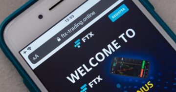 משקיעי FTX מגישים תביעה ייצוגית נגד סקויה