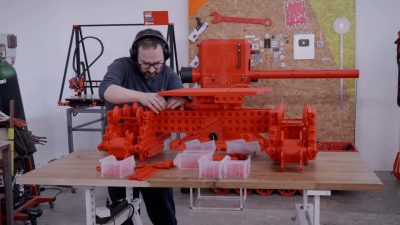 Excavatorul gigant imprimat 3D este minunat, dar are nevoie de lucru