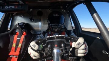 本田在 28 月 XNUMX 日首次亮相之前戏弄 CR-V 混合动力赛车的喧闹排气音