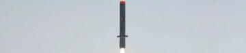 Teste de míssil de cruzeiro de tecnologia indígena disparado com motor Manik fabricado na Índia